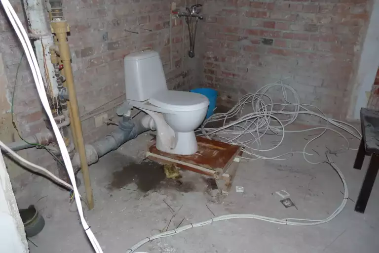 Rénover sa salle de bain : étanchéité, plomberie et plan d’action